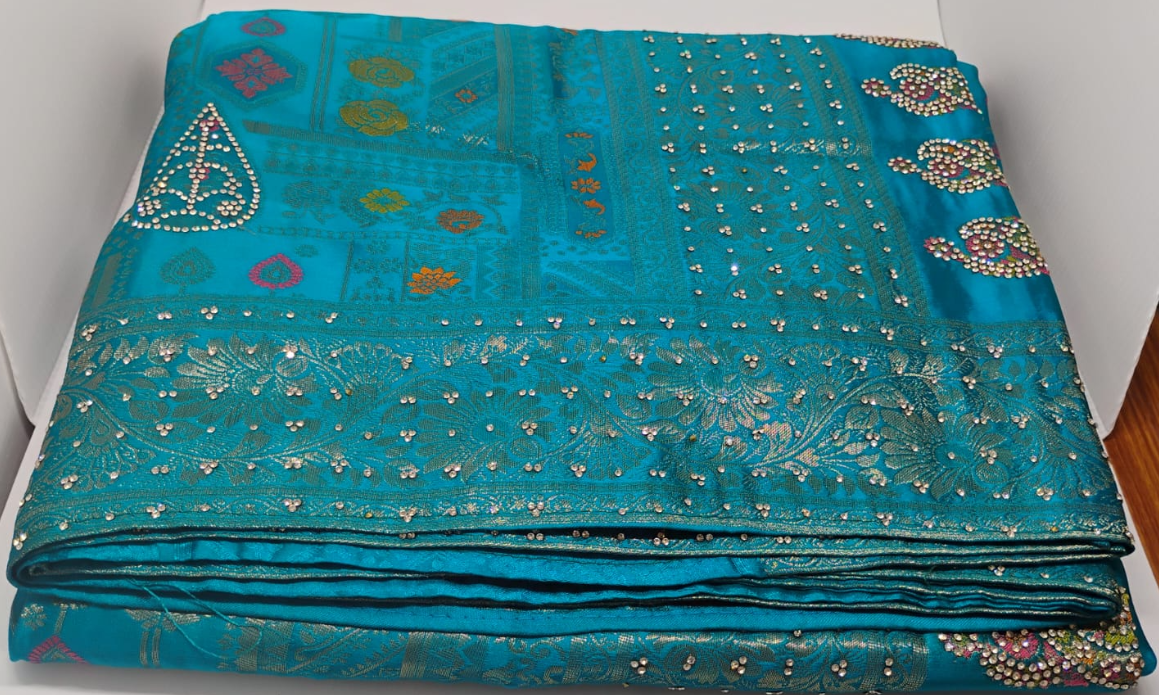 BANARAS Slik Saree - Image 3